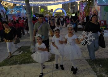 Villa Navideña, Cancún, Navidad, Pista de Patinaje