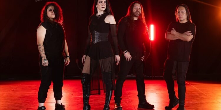 SHE NO MORE lanza “Happy Xmas”, un mensaje de paz, en tiempo de conflictos