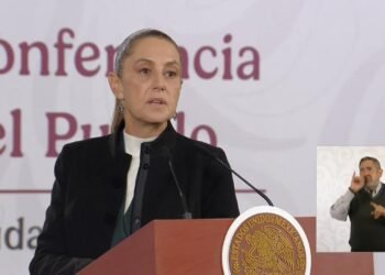 Sheinbaum ordena informe inmediato tras denuncias sobre vales navideños