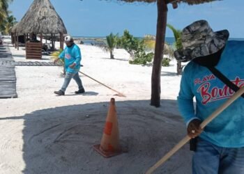 Playa Bonita, limpia para recibir al turista decembrino