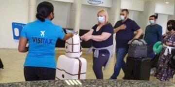 Respiran hoteleros, no serán retenedores del Visitax que se cobra a turistas extranjeros