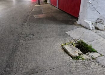 Coladeras robadas, ¡un peligro! Son las que más provocan accidentes e inundaciones