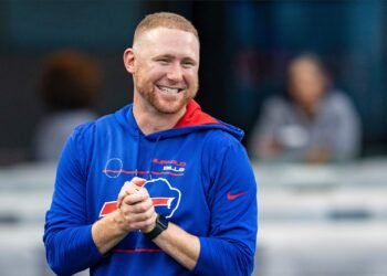 De la ofensiva al liderazgo total; Joe Brady es promovido para tomar el mando en Buffalo