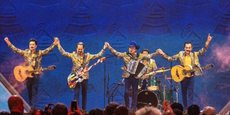 ¡Se armó la bronca! Cancún FC tumba concierto de Los Tigres del Norte; será en la Plaza de Toros