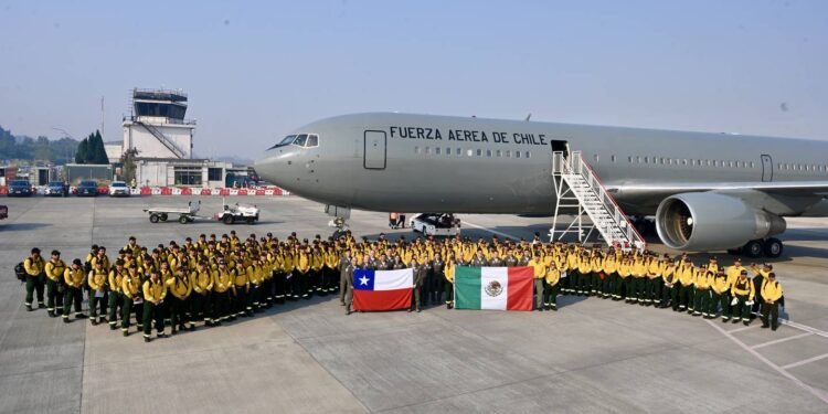 Solidaridad mexicana refuerza labores ante incendios en Chile; llegaron los brigadistas