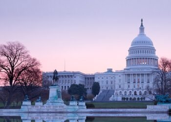 Senado estadounidense quiere atar las manos a Trump en tema Venezuela