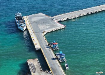 Sargazo bajo control… por ahora: SEMAR refuerza contención en Quintana Roo