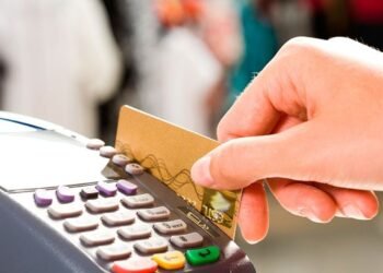 Cobros bancarios no reconocidos y robo de identidad, la mayoría de quejas ante la Condusef