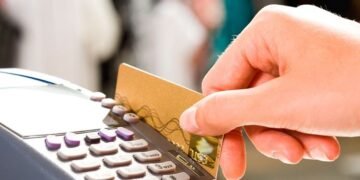 Cobros bancarios no reconocidos y robo de identidad, la mayoría de quejas ante la Condusef