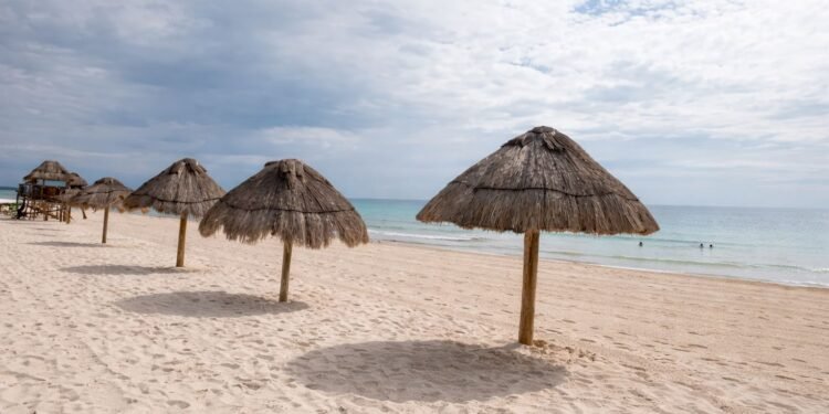 Saca el suéter… pero no guardes el bloqueador