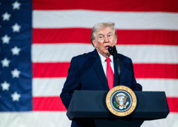 “La gente merece saber”: Trump abre la puerta a revelar secretos sobre extraterrestres