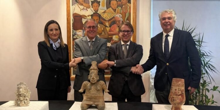 Portugal devuelve tesoros prehispánicos a México