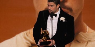 Bad Bunny arrasa en los Grammy 2026 y gana Álbum del Año