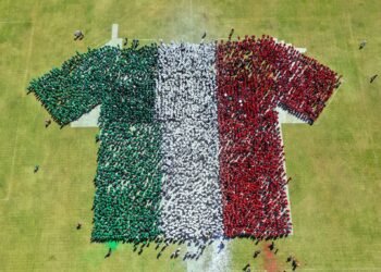 Chiapas logra Récord Guinness con playera humana “XXXL” y mete a México en la historia