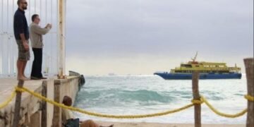 De mochileros a indigentes: deportan a 10 extranjeros en Playa del Carmen