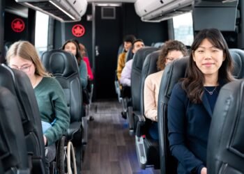 Air Canada activa regreso de miles de pasajeros y suspende vuelos a Cuba