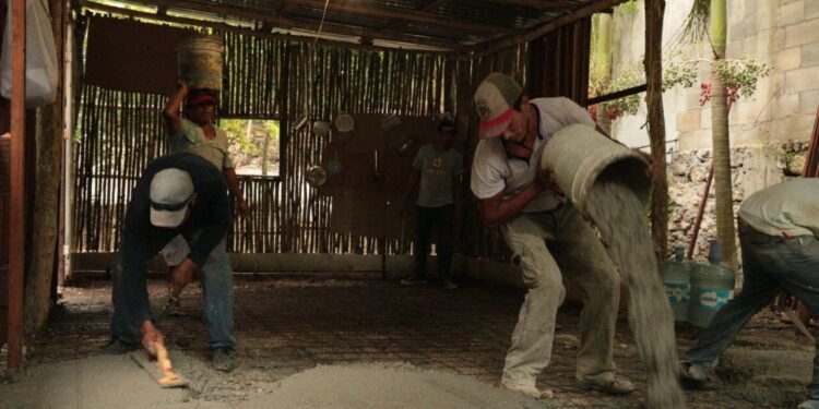 Quintana Roo mantiene pobreza por debajo de la media nacional, pero persisten carencias sociales