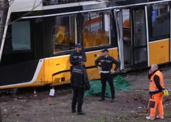 Accidente de tranvía en Italia deja dos víctimas y decenas de heridos