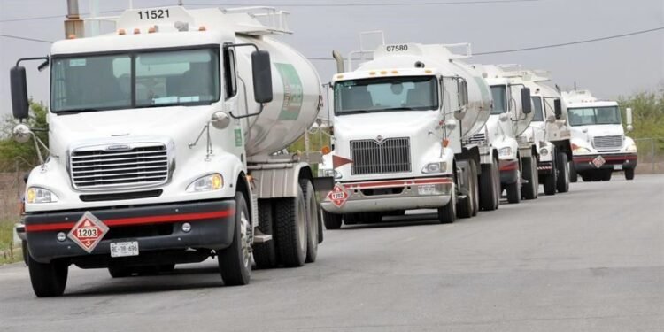 Buscan acuerdo con Pemex para que gasolina en Quintana Roo se venda en 24 pesos