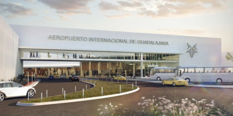 Jornada con turbulencia: más de 100 vuelos afectados en Jalisco