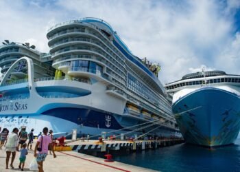 Puertos navegan hacia cifras récord: llegan a marca histórica de 7.1 millones de cruceristas en 2025