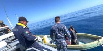 Comienzan a huir de Cuba, la Marina rescata siete personas a la deriva en Isla Mujeres