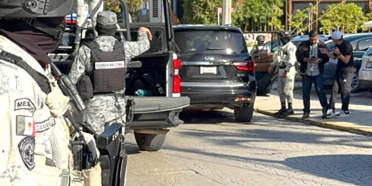 La Guardia Nacional somete y detiene al empresario de delfinarios Eduardo Albor