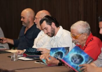 Presentan Guía de Buceo del Caribe Mexicano: ¡sumérgete! la aventura subacuática inicia aquí