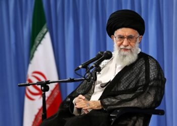 Escala tensión entre Estados Unidos e Irán: países ordenan evacuaciones y elevan alertas de viaje