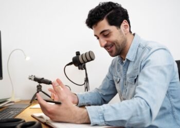 Gobierno impulsa protección legal para los aristas del doblaje: la clonación de voces está bajo la lupa