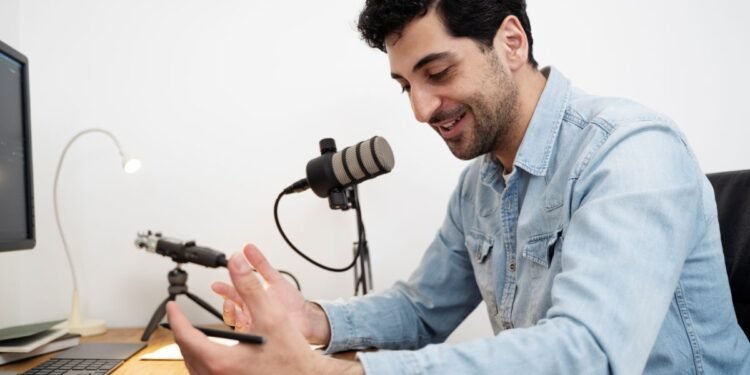 Gobierno impulsa protección legal para los aristas del doblaje: la clonación de voces está bajo la lupa