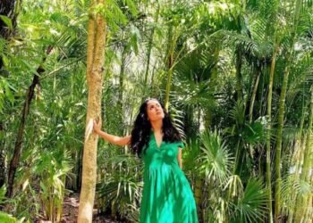Salma Hayek hace brillar a Tulum; inicia discreto rodaje de película en escenarios naturales
