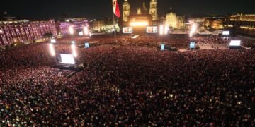 Noche histórica: Shakira reúne a 400 mil personas en el Zócalo y rompe marca de asistencia