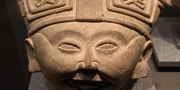 México exige suspender subasta en París de cuatro piezas prehispánicas que pertenecen a la Nación