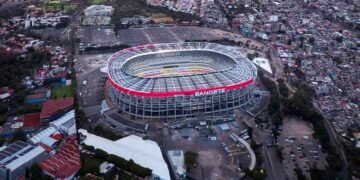 Luto en el Estadio Banorte: aficionado cae desde un palco y muere antes del silbatazo inicial