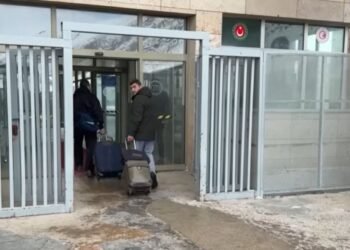 Entre 600 mil y un millón de familias ya han huido dentro de Irán