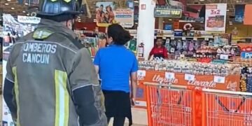 Alarma en Chedraui por explosión dentro de la tienda moviliza a Bomberos de Cancún