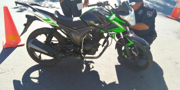 SSC equipa autos y motos recuperadas con chips de rastreo; buscan frenar delito