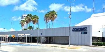 Nueva ruta aérea conecta Montreal con Cozumel mediante vuelo directo