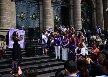 Metal sinfónico y madres buscadoras llega al Congreso de la CDMX