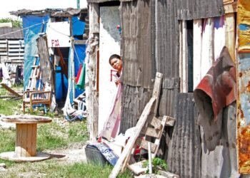 Más de 200 mil personas en asentamientos irregulares enfrentan crisis de agua en Cancún