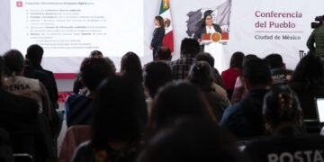 Gobierno de Sheinbaum pacta con Google, Meta, YouTube y TikTok para frenar la violencia digital
