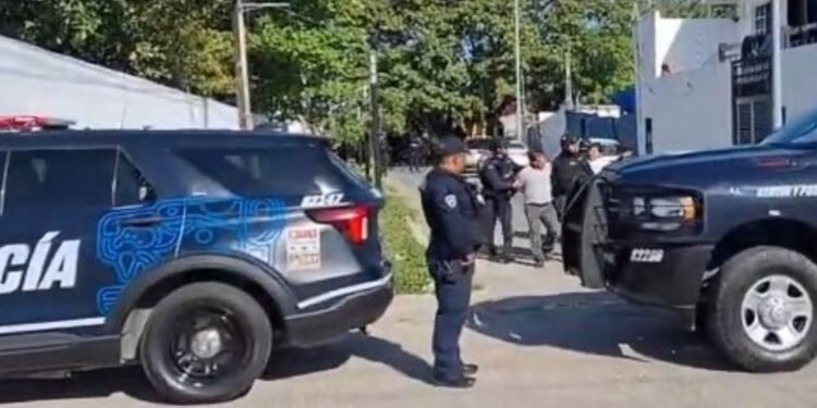 Violento desalojo en Playa del Carmen deja dos lesionados