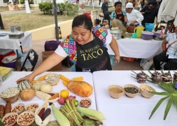 Quintana Roo reduce pobreza laboral; persisten ingresos medios