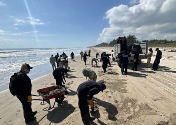 Marina identifica tres focos de contaminación por hidrocarburos en el Golfo