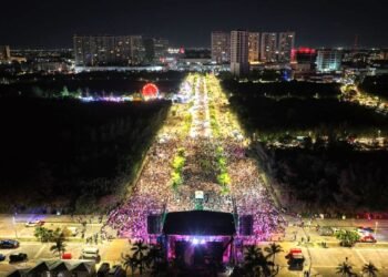 Bailongo gratis con los Ángeles Azules en el Malecón Tajamar