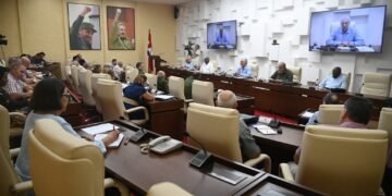 Entre crisis energética y tensiones políticas, Cuba abre diálogo con autoridades de EU