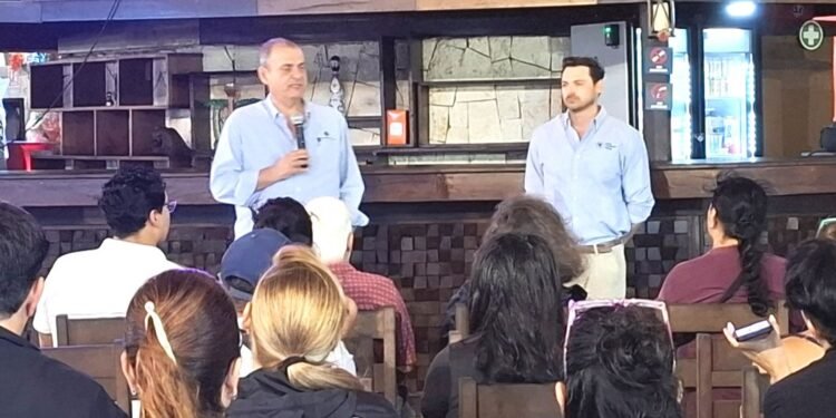 Mahahual recibirá nuevas obras financiadas por turismo de cruceros: Royal Caribbean presenta plan integral