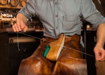 Gobierno e industria cierran filas contra la ilegalidad en vestido y calzado en aduanas