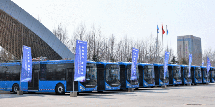 Trolebuses chinos se dirigen a México para operar durante el Mundial FIFA 2026